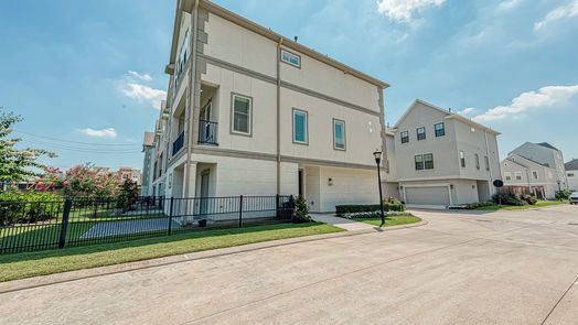 Houston 3-story, 3-bed 3510 Lannister Lane-idx