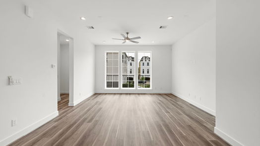 Houston 3-story, 3-bed 11119 Savannah Woods Lane-idx