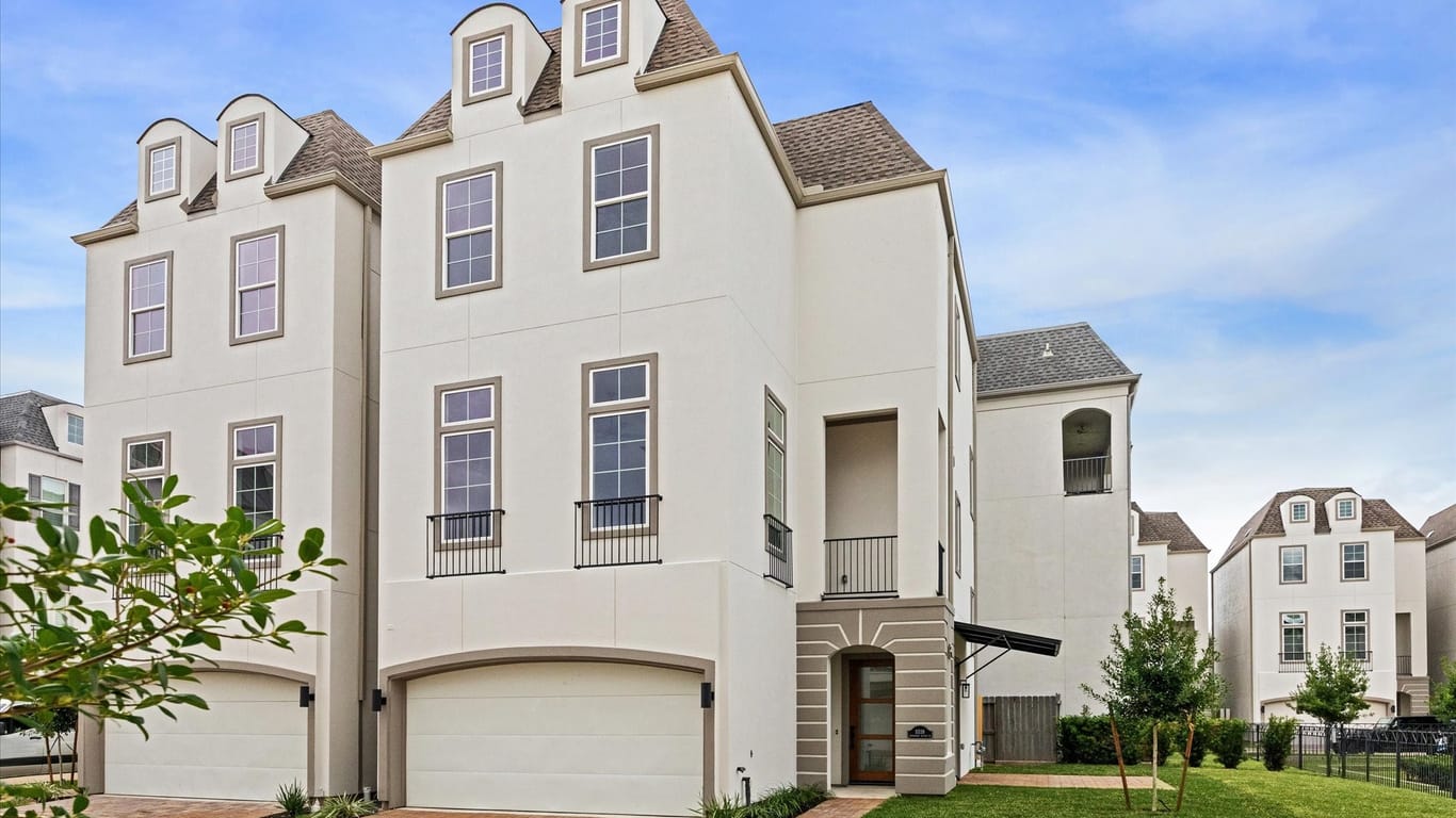 Houston 3-story, 3-bed 11118 Savannah Woods Lane-idx