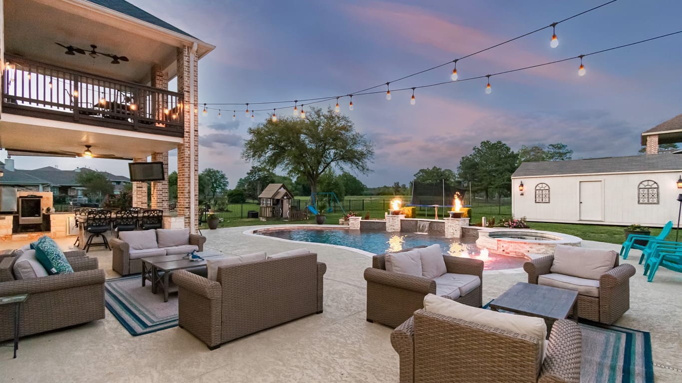 Tomball 2-story, 6-bed 10934 S Country Club Green Drive-idx