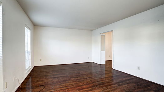 Friendswood 2-story, 4-bed 532 E Castle Harbour Drive-idx