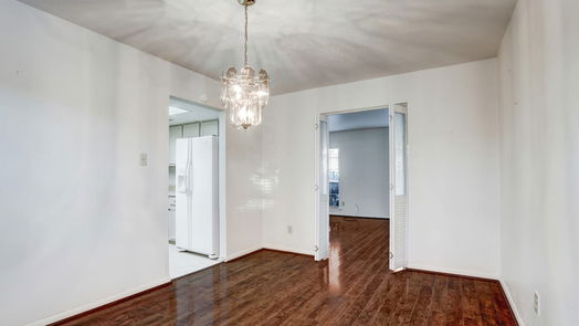 Friendswood 2-story, 4-bed 532 E Castle Harbour Drive-idx