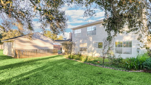Friendswood 2-story, 4-bed 532 E Castle Harbour Drive-idx