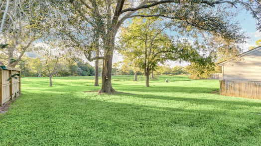 Friendswood 2-story, 4-bed 532 E Castle Harbour Drive-idx