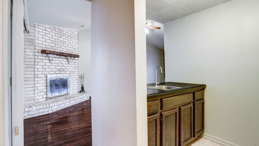 Friendswood 2-story, 4-bed 532 E Castle Harbour Drive-idx