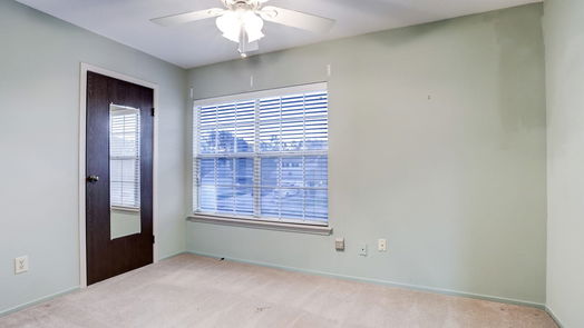 Friendswood 2-story, 4-bed 532 E Castle Harbour Drive-idx