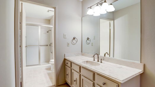 Friendswood 2-story, 4-bed 532 E Castle Harbour Drive-idx