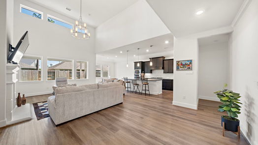 Humble 2-story, 5-bed 16918 Kyler Creek Trail-idx