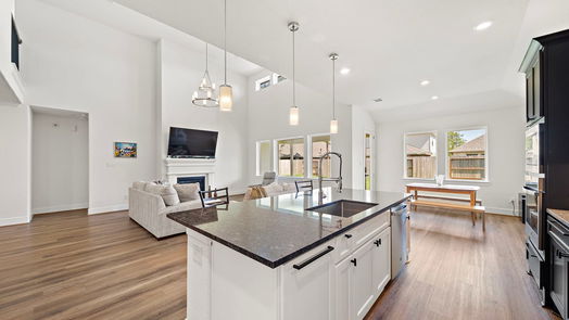 Humble 2-story, 5-bed 16918 Kyler Creek Trail-idx