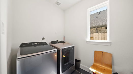 Humble 2-story, 5-bed 16918 Kyler Creek Trail-idx