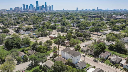 Houston 3-story, 3-bed 2708 Elysian-idx