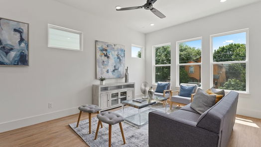 Houston 3-story, 3-bed 1207 Cavalcade Street G-idx