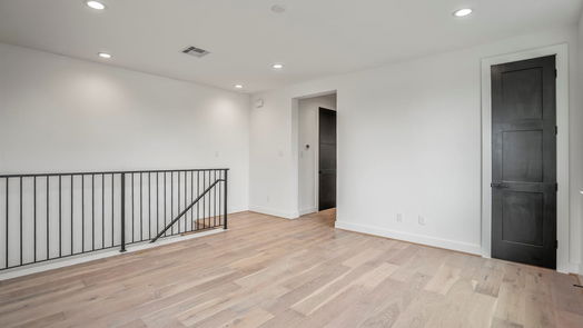 Houston 3-story, 4-bed 221 W 23rd Street-idx