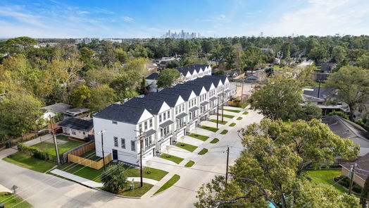 Houston 3-story, 3-bed 4700 Brinkman Street-idx