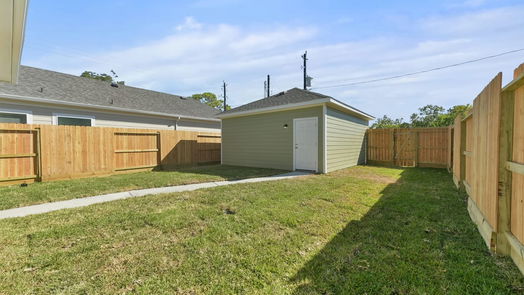 Pearland 1-story, 3-bed 2505 S Houston Avenue-idx