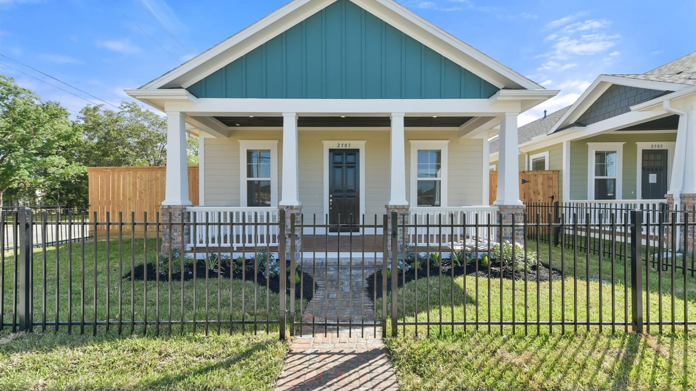 Pearland 1-story, 3-bed 2503 S Houston Avenue-idx