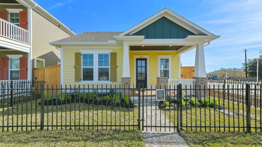 Pearland 1-story, 3-bed 2515 S Houston Avenue-idx