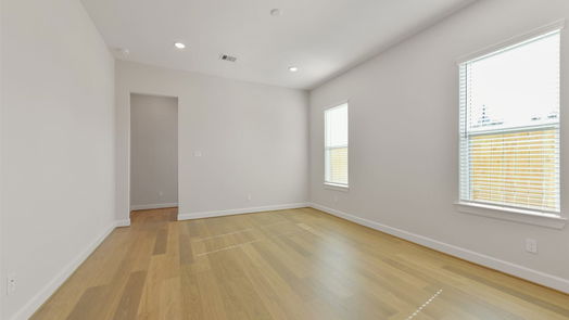 Pearland 1-story, 3-bed 2515 S Houston Avenue-idx