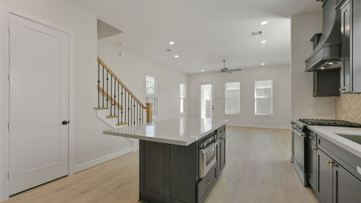 Pearland 2-story, 3-bed 2513 S Houston Avenue-idx