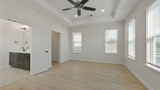 Pearland 2-story, 3-bed 2513 S Houston Avenue-idx