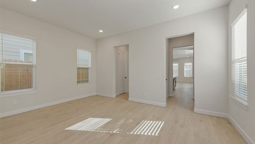 Pearland 2-story, 3-bed 2513 S Houston Avenue-idx
