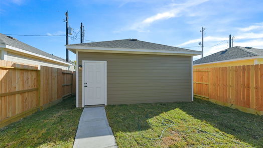 Pearland 2-story, 3-bed 2513 S Houston Avenue-idx