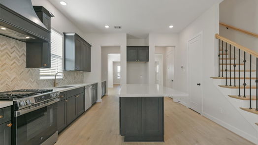Pearland 2-story, 3-bed 2513 S Houston Avenue-idx