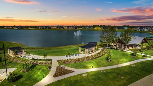 Friendswood 2-story, 5-bed 2176 Blossom Landing Lane-idx