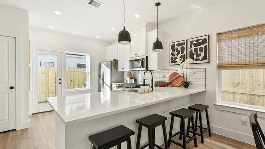 Houston 2-story, 3-bed 2131 Carr Street-idx