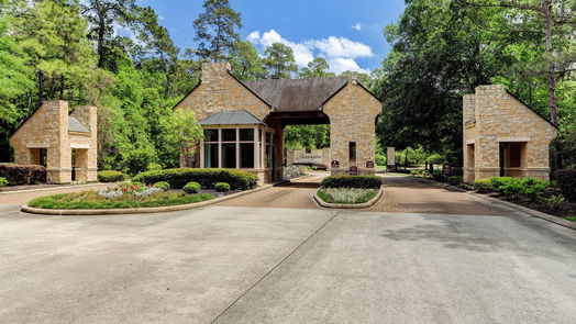 Kingwood 2-story, 5-bed 2826 S Cotswold Manor Drive-idx