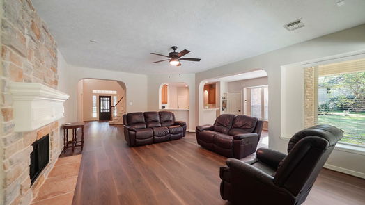 Conroe 2-story, 4-bed 8779 Skyline Lane-idx