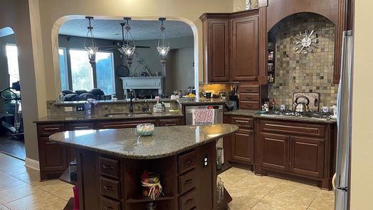 Fulshear 2-story, 5-bed 6006 Waterfall Trace Ln-idx