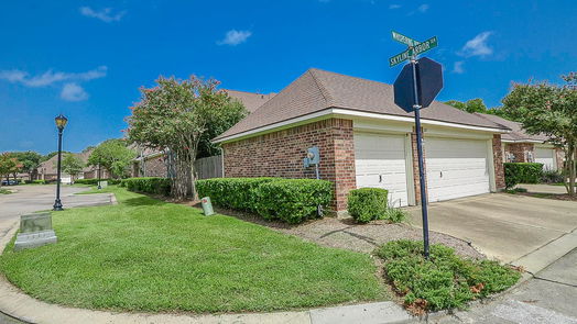 Houston 1-story, 2-bed 218 Whispering Ridge Terrace-idx