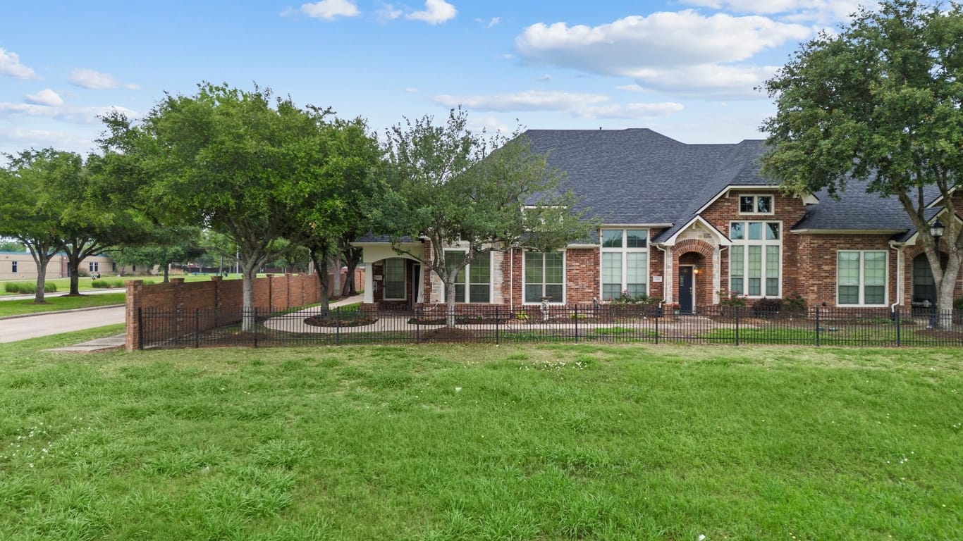 Pearland 1-story, 2-bed 2602 Arbor Hill Lane-idx