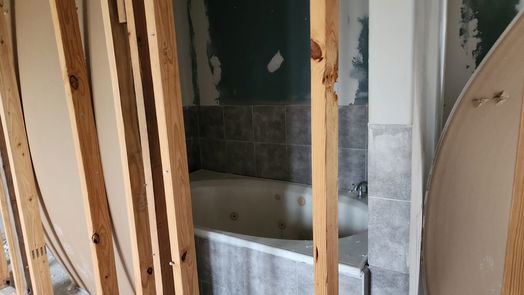 Cleveland 1-story, 3-bed 79 Road 7000-idx