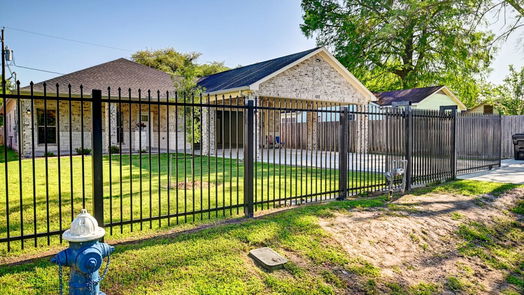 Houston 1-story, 3-bed 122 Turner Drive-idx