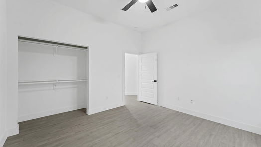 Houston 1-story, 4-bed 3021 King Street-idx