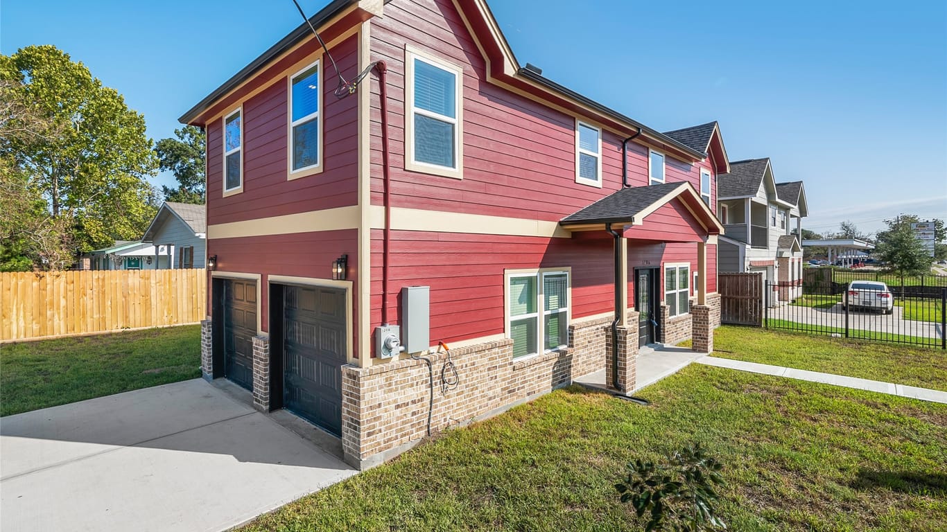 Houston 2-story, 3-bed 1206 S Victory Drive-idx