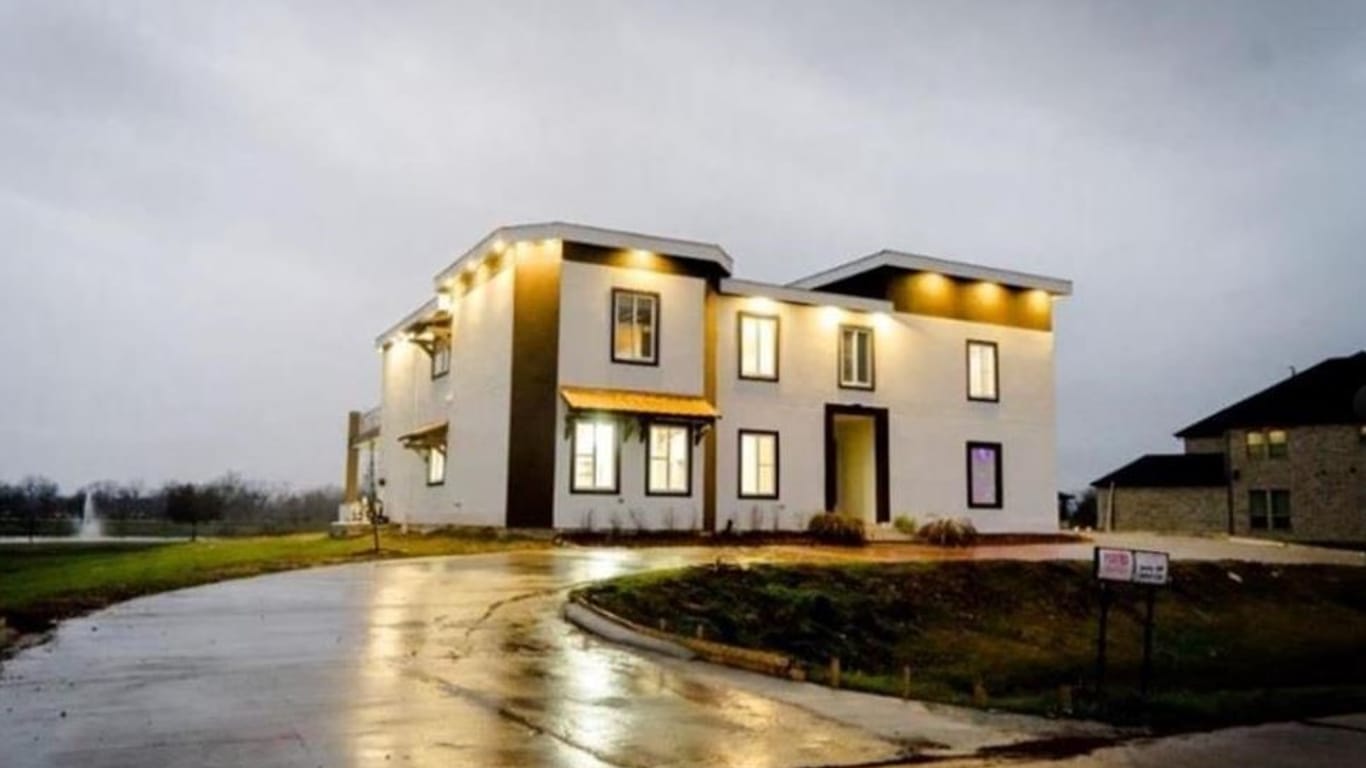 Richmond 2-story, 5-bed 703 Leaning Oak Trail-idx