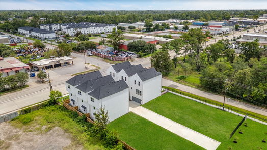 Houston 3-story, 3-bed 3905 Pinemont Drive F-idx