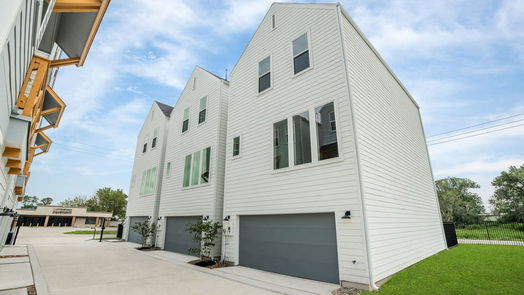 Houston 3-story, 3-bed 3903 Pinemont Drive A-idx