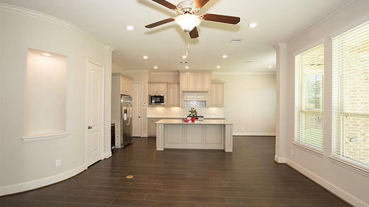 Conroe 2-story, 3-bed 221 Skybranch Court-idx