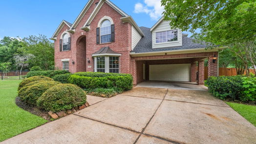 Conroe 2-story, 4-bed 4 Pebblestone-idx