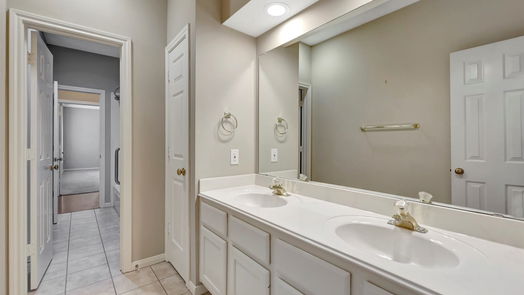 Houston 1-story, 4-bed 4511 Village Corner Drive-idx