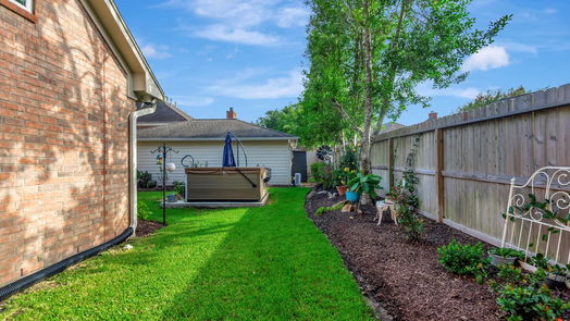 Houston 1-story, 4-bed 4511 Village Corner Drive-idx