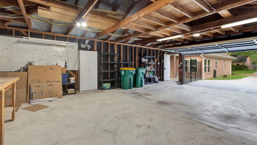 Houston 1-story, 4-bed 4511 Village Corner Drive-idx