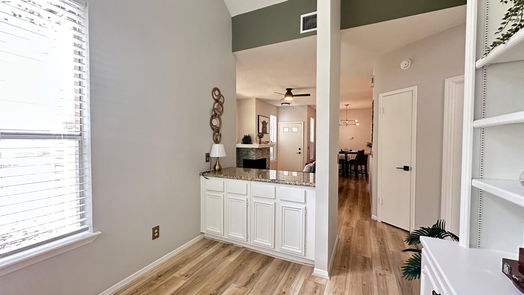 Houston 1-story, 1-bed 3311 Golden Trails Drive 511-idx