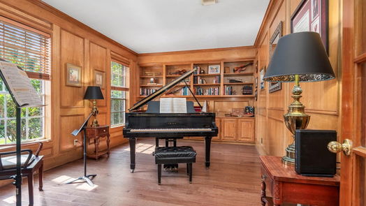 Kingwood 2-story, 4-bed 4306 Broadleaf Street-idx