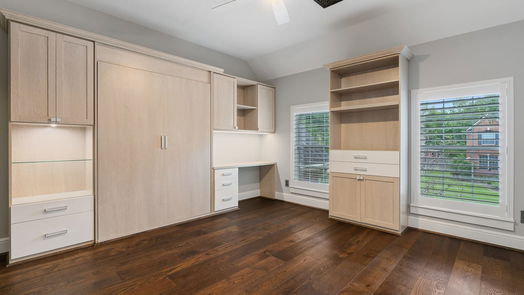 The Woodlands 2-story, 4-bed 14 Wooded Path Place-idx