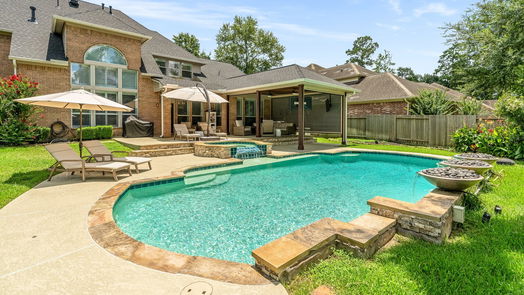 The Woodlands 2-story, 4-bed 14 Wooded Path Place-idx